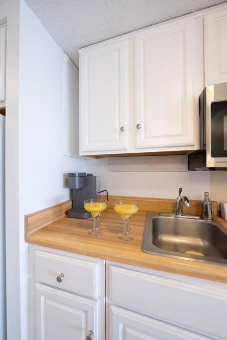 Royal Retreat-Amazing View-King Bed-1 Bedroom-Full Kitchen-Free Parking-Self Check-In Myrtle Beach Exteriér fotografie