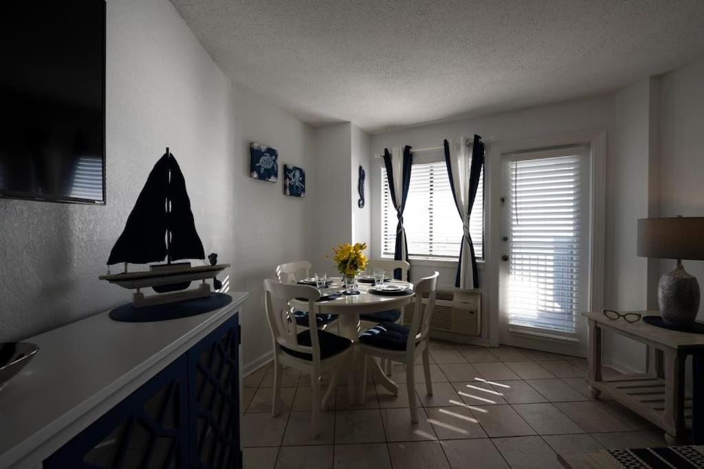 Royal Retreat-Amazing View-King Bed-1 Bedroom-Full Kitchen-Free Parking-Self Check-In Myrtle Beach Exteriér fotografie